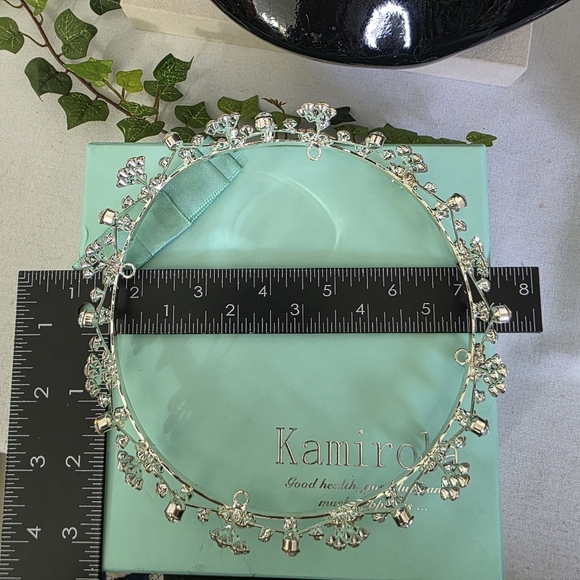 Silver with Rhimestone Flower Design Crown - Picture 10 of 11